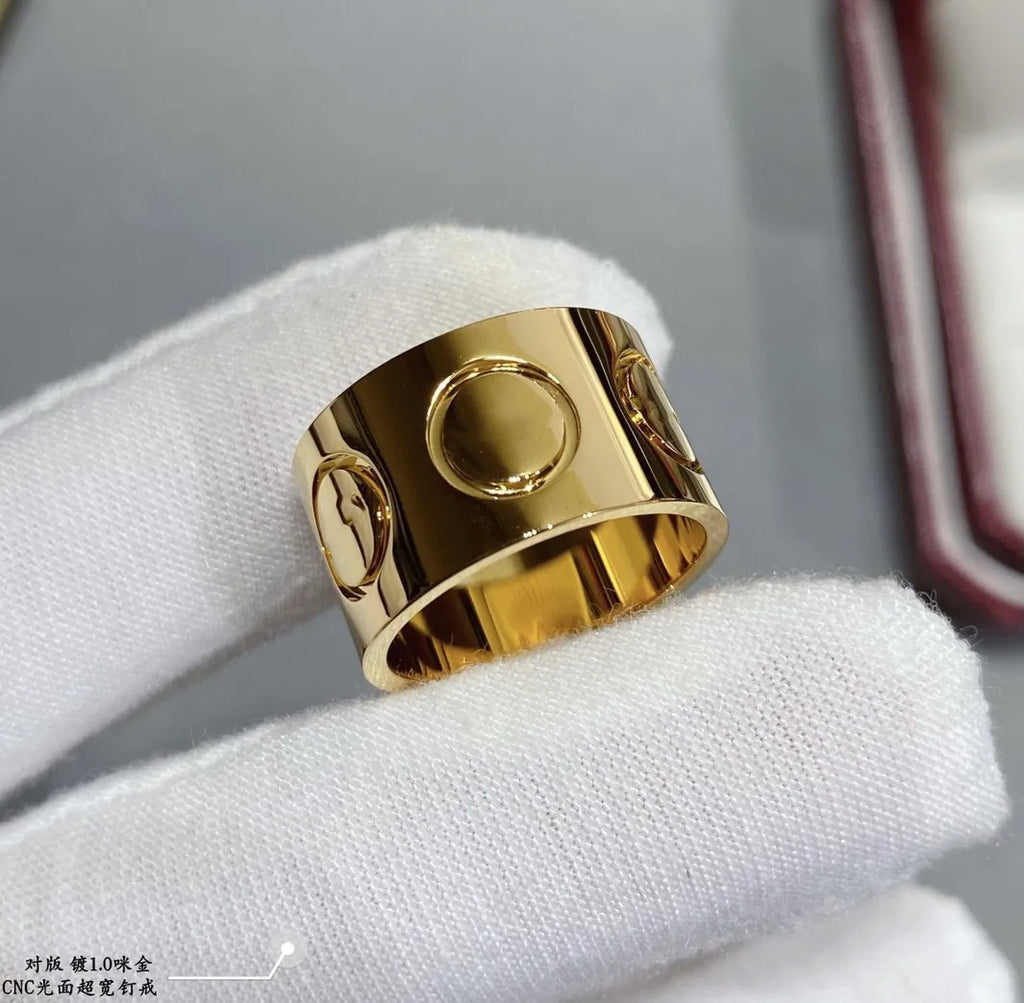 LOVE ring, small model, 1 diamond