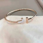 Black Onyx Wire Bracelet in Rose Gold