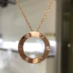 LOVE pendant, 5 diamonds