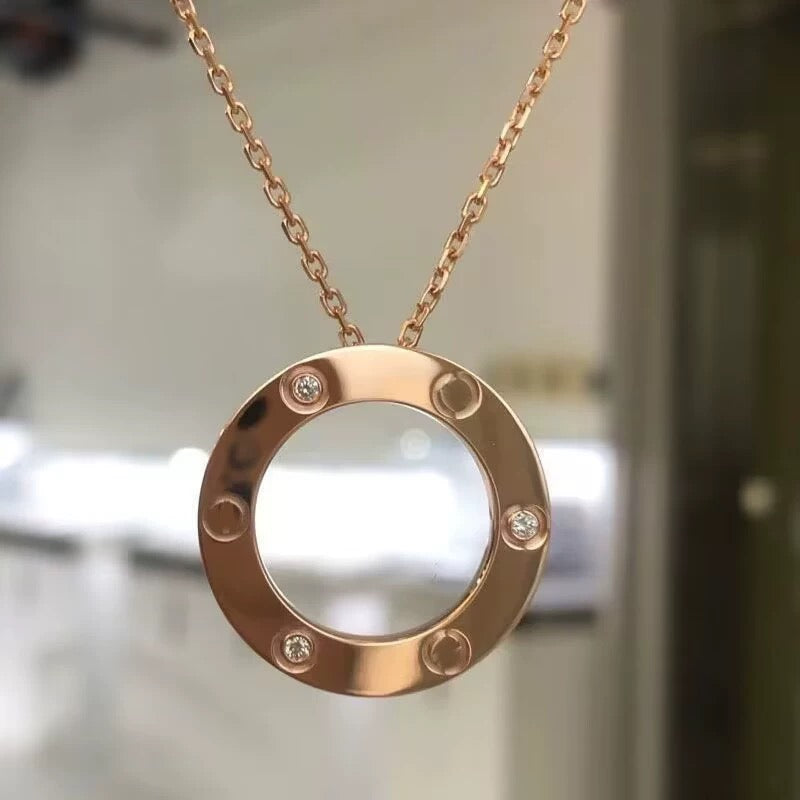 LOVE pendant, 5 diamonds