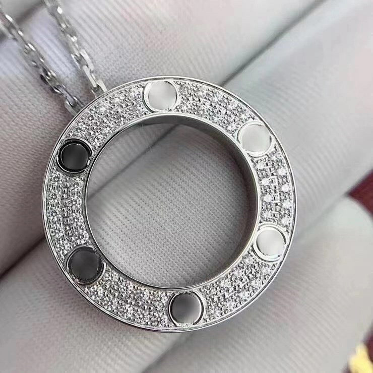 LOVE pendant, 5 diamonds
