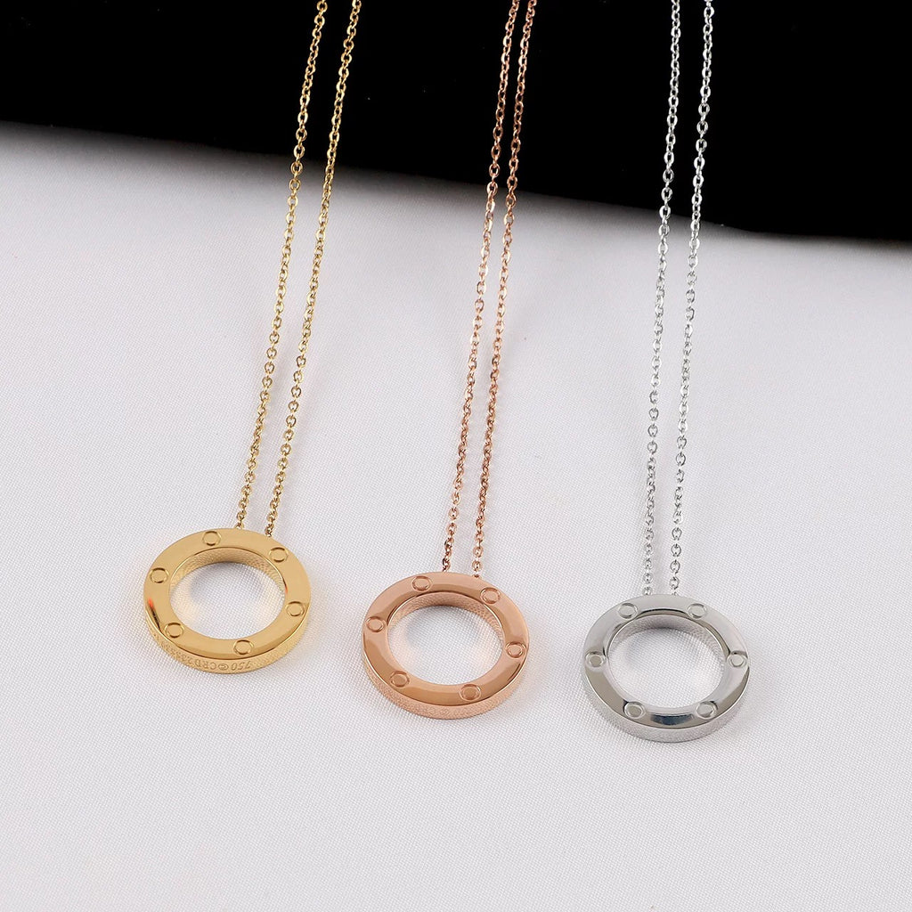 LOVE pendant, 5 diamonds